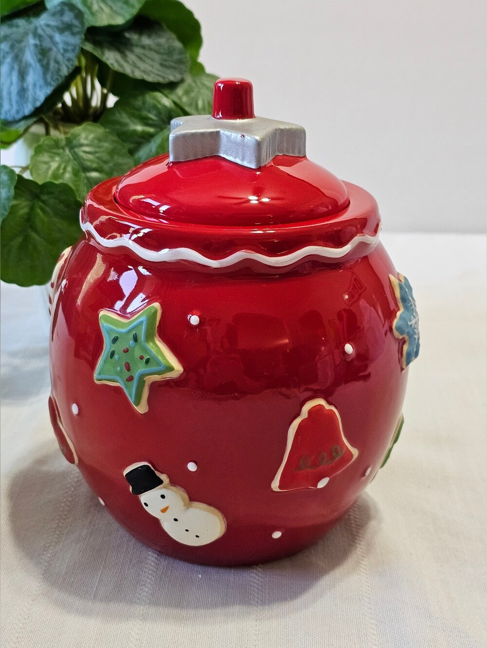 Hallmark Christmas Cookie Jar Red Holiday Cookies Snowman Star